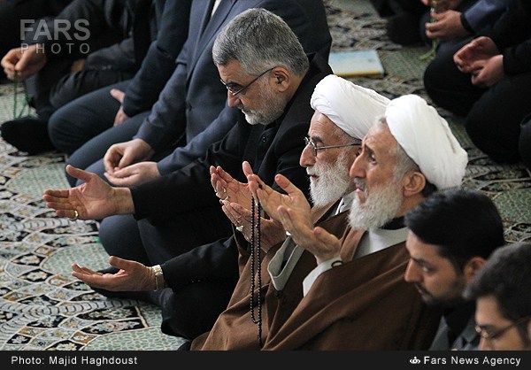 عکس/ دو امام جمعه در نمازجمعه تهران به امامت یک امام جمعه دیگر