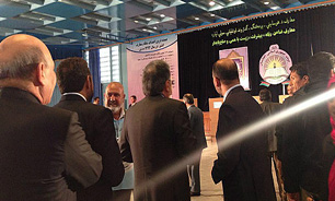 چند نامزد انتخاباتی افغانستان رای خود را به صندوق انداختند