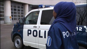 درخواست مسلمانان فنلاند برای آزادی حجاب افسران پلیس