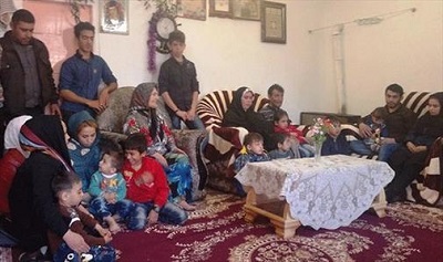 جوان 34 ساله با ده فرزند و پنج نوه+عکس