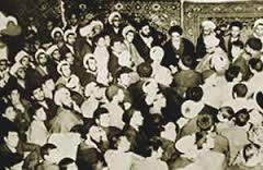 حیاطی که سال 42 پر از عبا و عمامه شد