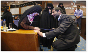 حضرت فاطمه زهرا(س) معجزه بزرگ الهي است