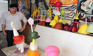 عروسک سازی که در سکوت ماند