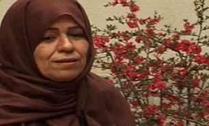 کسی که با وجود نداشتن دست تمام کارهای شخصی خود را انجام می‌دهد + فیلم