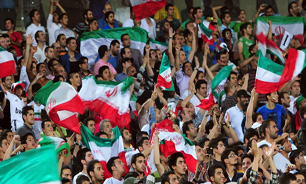 پیراهن دژاگه و قوچان نژاد بر تن هواداران ایرانی