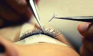 چگونه مـژه‌ها را دو برابر کنید؟
