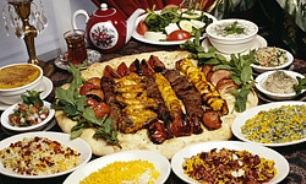 نمایشگاه غذاها و شیرینی‌های ایرانی در رشت