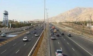 جوي آرام و ترافيك روان در جاده هاي كشور/مسدودیت 4 محور مواصلاتی