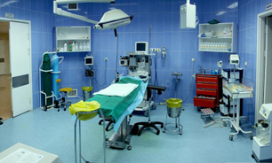 کتک خوردن خانم پرستار در اتاق عمل