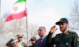 نمایشگاه تسلیحات ایرانی سبب شگفتی وزیر دفاع عراق شد