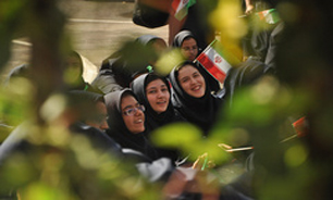 لزوم ایجاد زمینه پایداری "دختران" در محیط‌های بومی