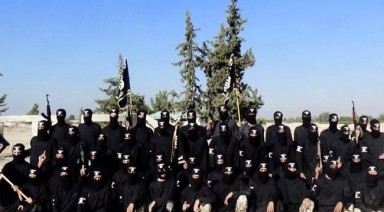 کودکان داعشی با سربریدن فارغ التحصیل می شوند !+عکس