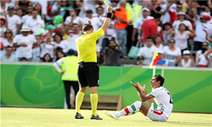 رویترز: اخراج پولادی ضعف داوری در آسیا را نشان داد