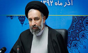 بعد از انتشار پیام رهبر انقلاب قرآن در کتاب خانه های غرب نایاب شده است
