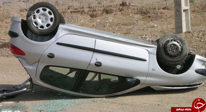 واژگونی خودرو جان یک نفر را گرفت