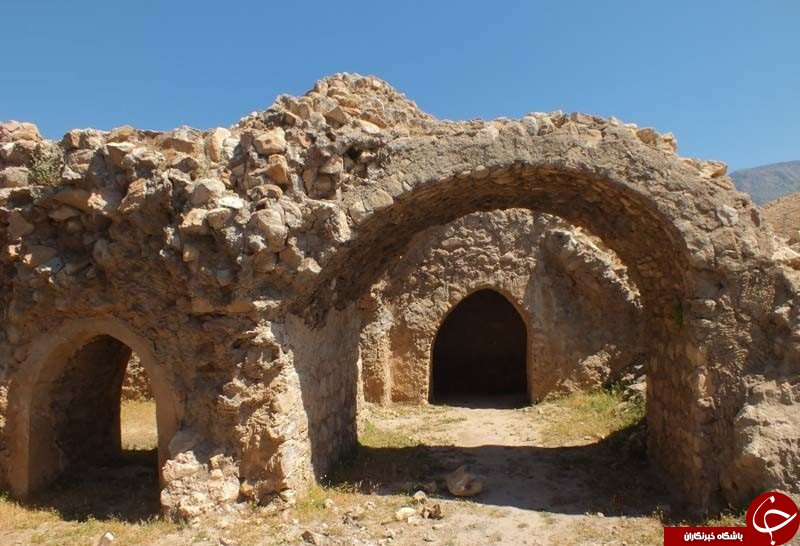 بنایی ۱۵۰ ساله که در حال تخریب+ تصاویر