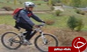 انتقال پیام حمایت از کار و کارگر توسط یک کارگر ورزشکار قزوینی