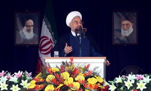 ملت ایران از تهدید و تحریم نمی‌ترسد/ بمب اتم نیاز نداریم/ نمی‌گذاریم زاینده رود خشک شود + فیلم