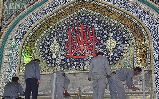 نصب کتبیه قتلگاه حرم مطهر امام حسین(ع) + تصاویر