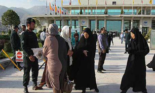 حضور گشت ارشاد در برج میلاد/ برخورد با بدحجابان