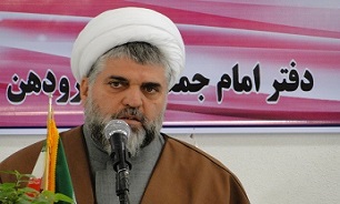 نظام جمهوری اسلامی ایران فرمانبر استکبار جهانی نیست
