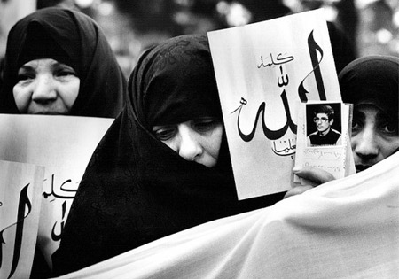 شکست نهادهای اطلاعاتی از انقلاب اسلامی مردم  ایران در سال 57