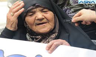 عشق مادر سه شهید به وطن/ لغو کامل تحریم&zwnj;ها گزینه روی میز ملت ایران است
