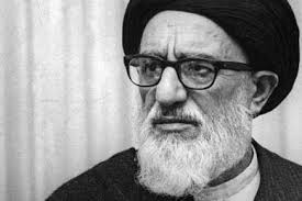 بوسه رئیس زندان قصر دوران پهلوی بر دستان آیت‌الله طالقانی/آیت‌الله طالقانی عفو شاه را نپذیرفت