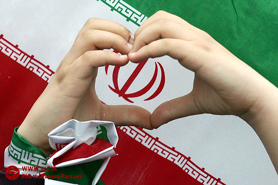 حضور با لباس خاص در یک جشن تولد / راهپیمایی چقدر خلوته! + تصاویر