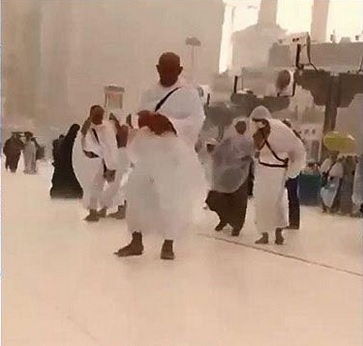 بارش برف در مکه+ عکس