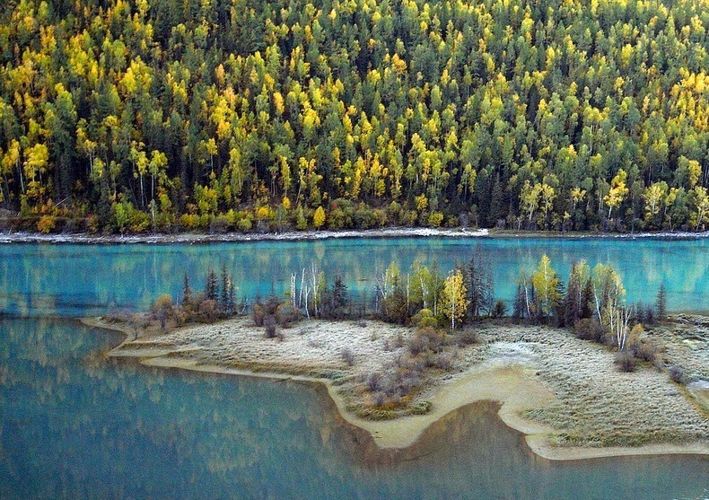 زیبایی های دریاچه کاناس + تصاویر