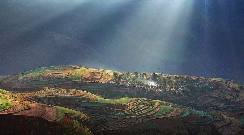 مزارع سرخ رنگ دونگ چوان + تصاویر