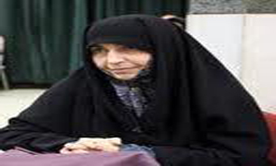کتاب را دست‌ به‌ دست امانت بدهیم
