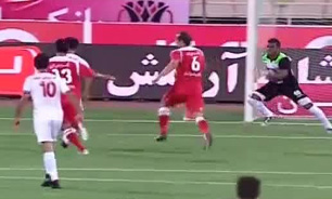 ترکیب پدیده در بازی با پرسپولیس
