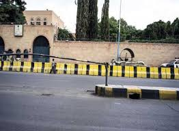 خدمات&lrm;رسانی سفارت عربستان در یمن متوقف شد/خروج دیپلمات&lrm;های عربستانی از صنعا