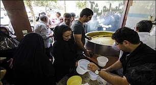 آش عباسعلی 200 سال است که زینت بخش سفره های کرمانشاهیان است
