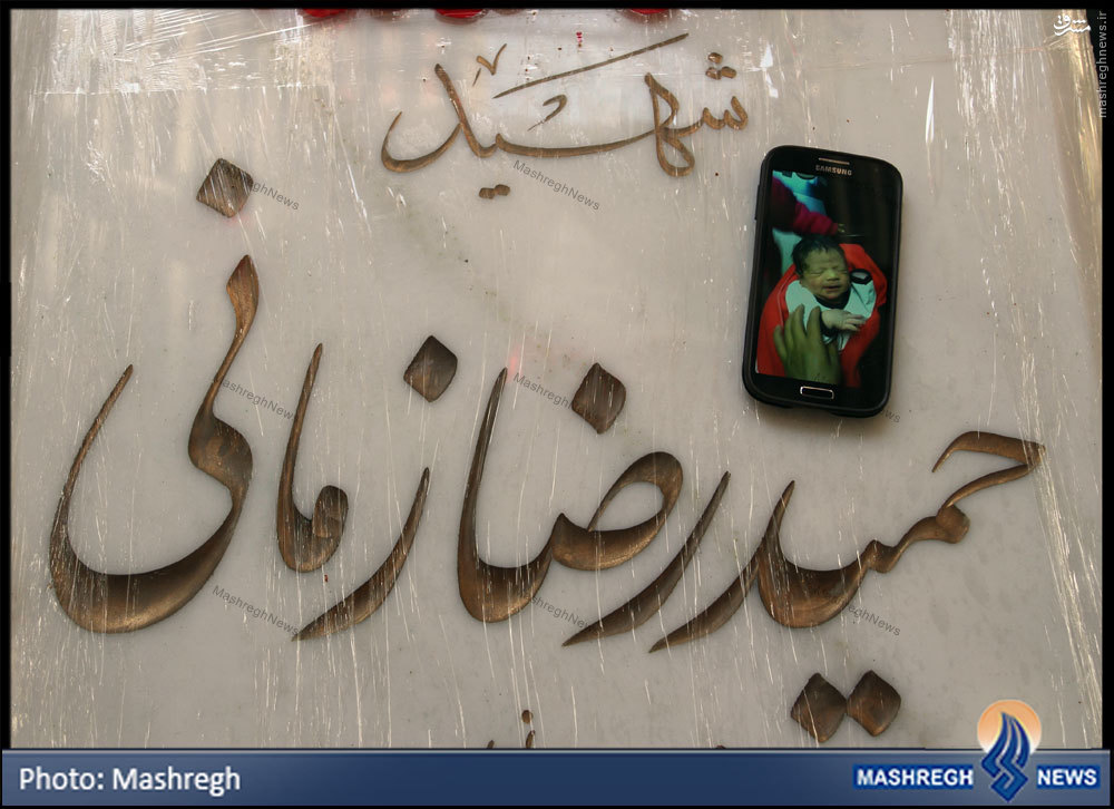 تصاویر/ اولین عرض تبریک به قهرمانِ &laquo;عملیات عاشورا&raquo;