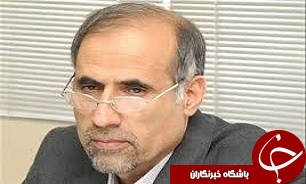 کاهش طبقات تعرفه&zwnj;ای در سال 94/ واردات خودرو انحصاری نشده است/ برگزاری نمایشگاه پوشاک ایران در ترکیه در سال آینده