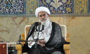 موبایل به اطاق شیطانی برای جوانان تبدیل شده است/ توصیه‌ای به سران قوا