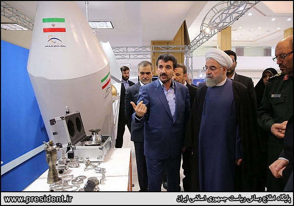 نمونه اولیه فضاپیمای سرنشین&zwnj;دار ایرانی رونمایی شد + تصاویر