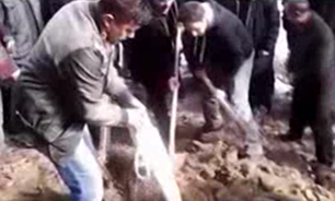 کفن نسوز برای مقابله با عذاب الهی! + فیلم