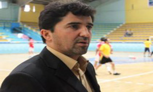 دنبال توجیه نیستم، گردنم از مو باریکتر و از درخت کلف&zwnj;تر است/در شرایط عادی بودیم اجازه نمی&zwnj;دادیم پاس حریف به توپ بخورد