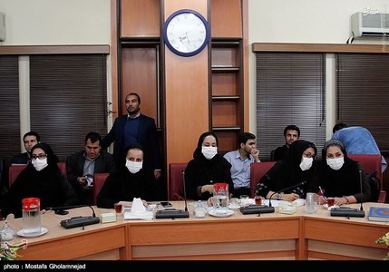 عکس/ اعتراض ماسکی خبرنگاران به ابتکار