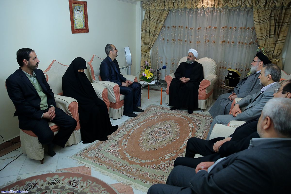 افتخار جانبازی بالاترین نعمت‌ خداوند است/ اهدای لوح تقدیر به خانواده جانباز احمدی