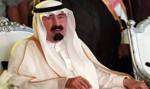 آغاز مراسم بیعت با پادشاه و ولیعهد عربستان سعودی/ پیکر «ملک عبدالله» در گورستان «العود» ریاض دفن شد+ پیام‌های تسلیت و تصاویر