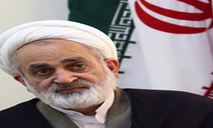 نامه مقام معظم رهبری به جوانان اروپا و آمریکای شمالی مقدمه یک تحول بزرگ در اسلام شناسی/ ابتکار عمل در دستان امام خامنه‌ای و ایران