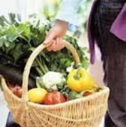 توزیع۵۵۰ تن میوه شب عید در مرکز مازندران