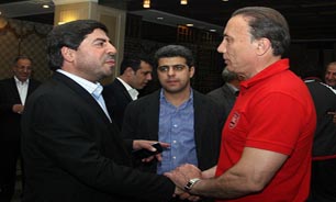 پرداخت پاداش برد مقابل پدیده به سرخپوشان