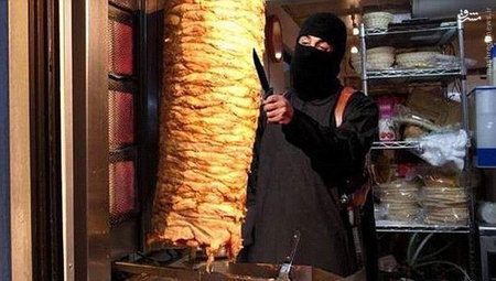 شوخی  با جلاد داعش +تصاویر