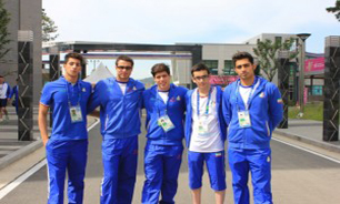 شناگران در کویت اردو می‌زنند